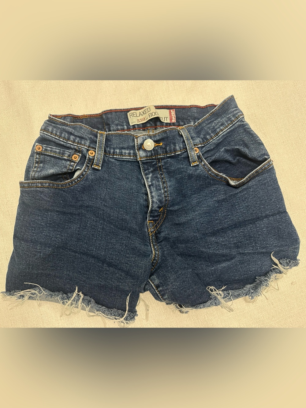 Levi’s 550 Relaxed Fit Cutoff Shorts – Women’s Size 4 Medium Wash Denim